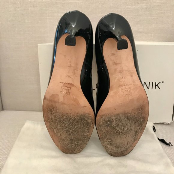 MANOLO BLAHNIK black patent open-toe Mary Jane pump heels  Manolo Blahnik Black Patent Leather Peep-Toe Heels
